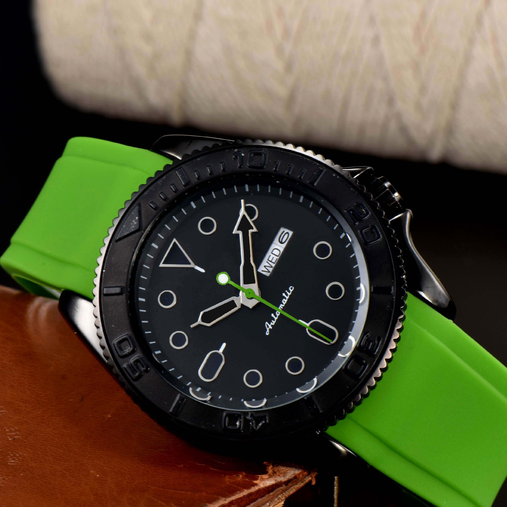 Men's Silicone Strap Quartz Watch